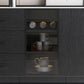 Server delle porte in vetro in stile credenza in pietra con armadi e cassetti