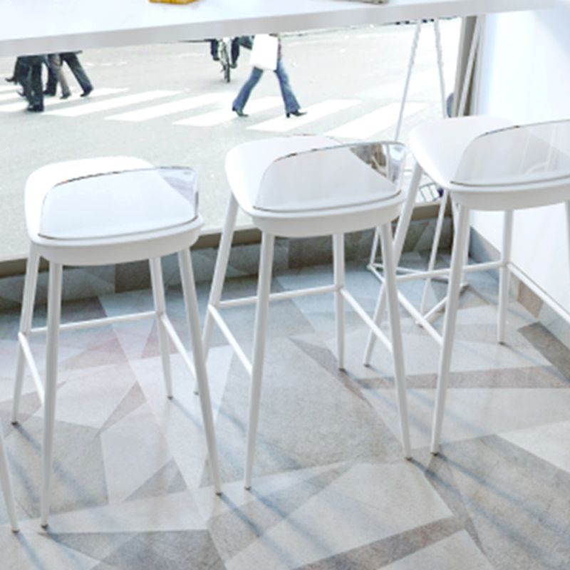 Table de bar supérieur en bois blanc pour petites endroits