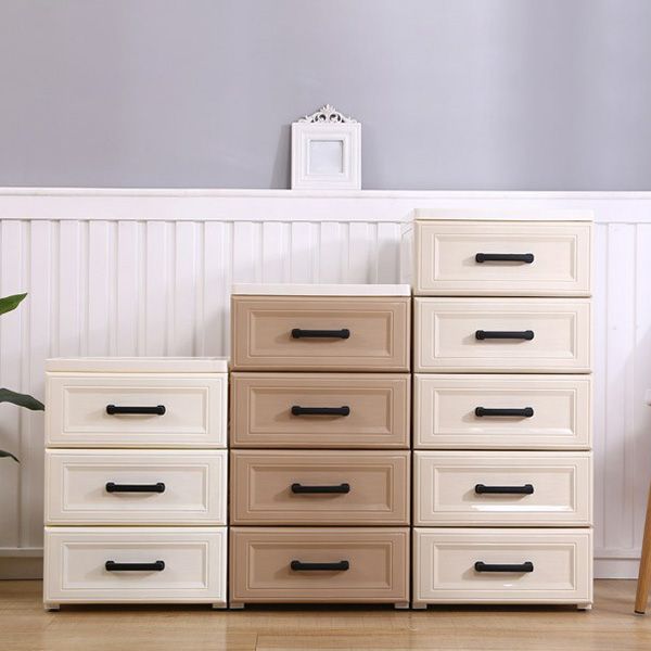 Armadio contemporaneo di armadio a 5 cassetti.