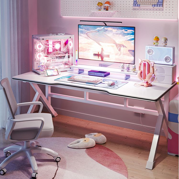 Bureau d'ordinateur en bois industriel Bureau de bureau de finition antique avec des jambes en métal