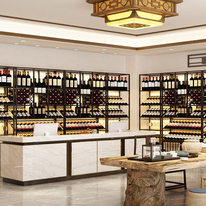 ワイナリー用の豪華なアイアンワインボトルホルダーLEDストリップフロアボトルラック