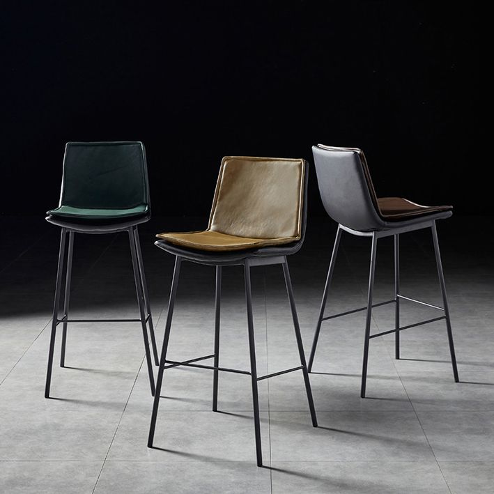 Contemporary Style Low Back Leather Armless Bar Stool with Metal Legs Clearhalo 'Bar Furniture' 'Bar Stools' 'bar_stools' 'furn' 'furn_bar_stools' 'Furniture' 'Kitchen & Dining Furniture' 1200x1200_8a6ddb5c-624a-42a3-9763-b558a5d8ad9e