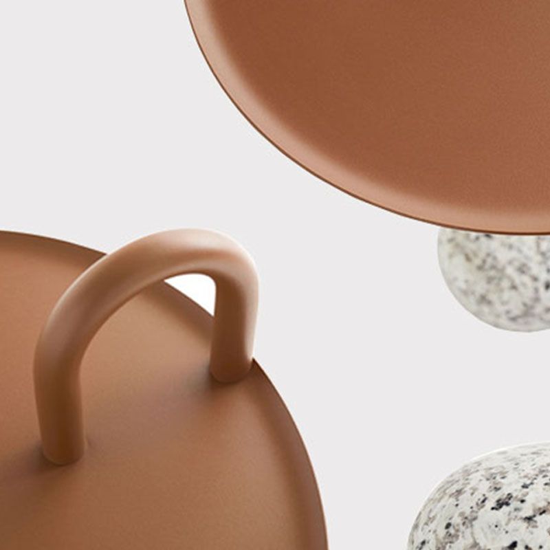 27 "H x 14" W x 14 "D Tavolo laterale rotondo in acciaio della metà secolo Tabella dell'estremità del piedistallo