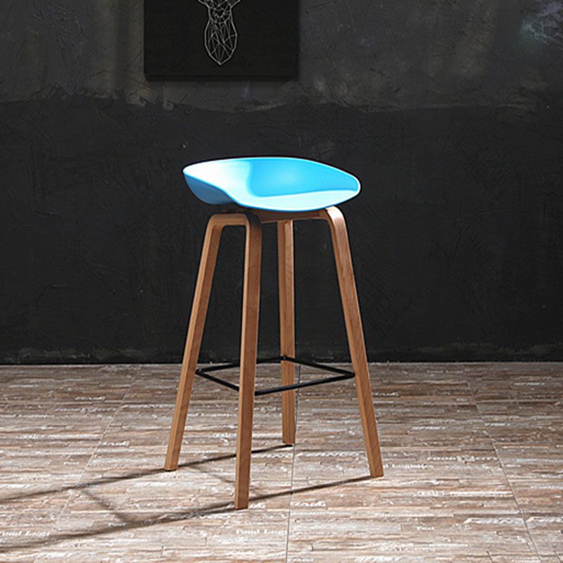 Scandinavia Style Bar-stool Wooden Legs PP Bucket Seat Barstool for Bar Kitchen Clearhalo 'Bar Furniture' 'Bar Stools' 'bar_stools' 'furn' 'furn_bar_stools' 'furniture_bar_stools' 'Kitchen & Dining Furniture' 'kitchen&dining_furn' 'kitchen' 'kitchen_furn' Furniture' 1200x1200_8a884d26-2b93-4884-992b-4f2104053c24