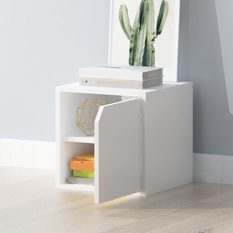 モダンキューブシェルフ本棚木材閉鎖された本の棚の勉強