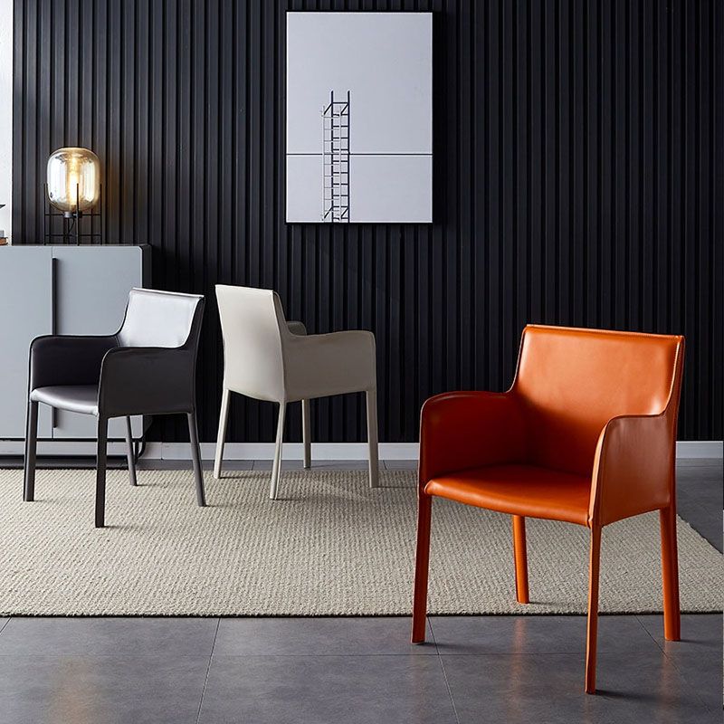 現代的なレザーダイニングルームチェアメタルダイニングアームチェアレストランで使用する