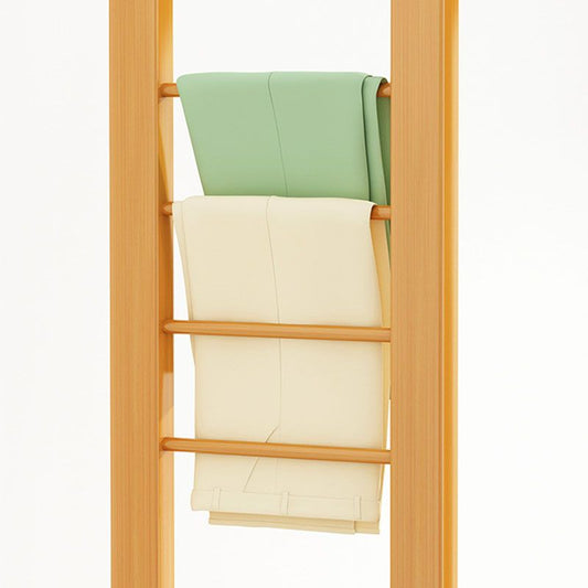 Rack de manteau en bois moderne.