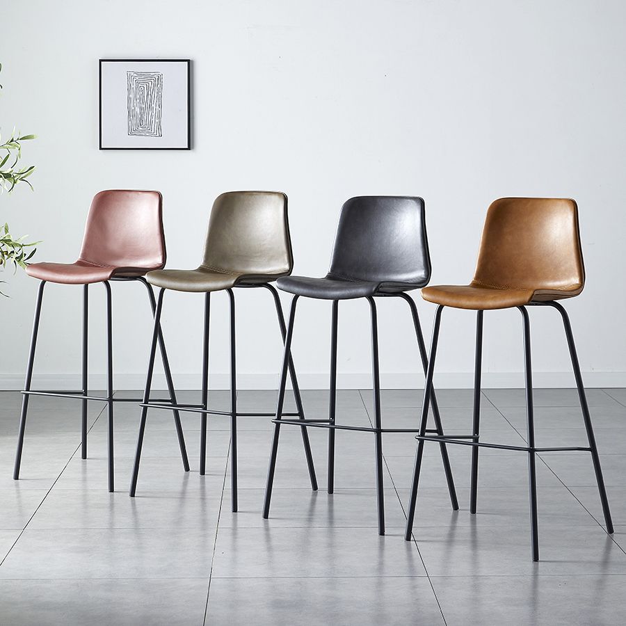 Sgabello da bar in pelle posteriore bassista in stile contemporaneo con gambe metalliche
