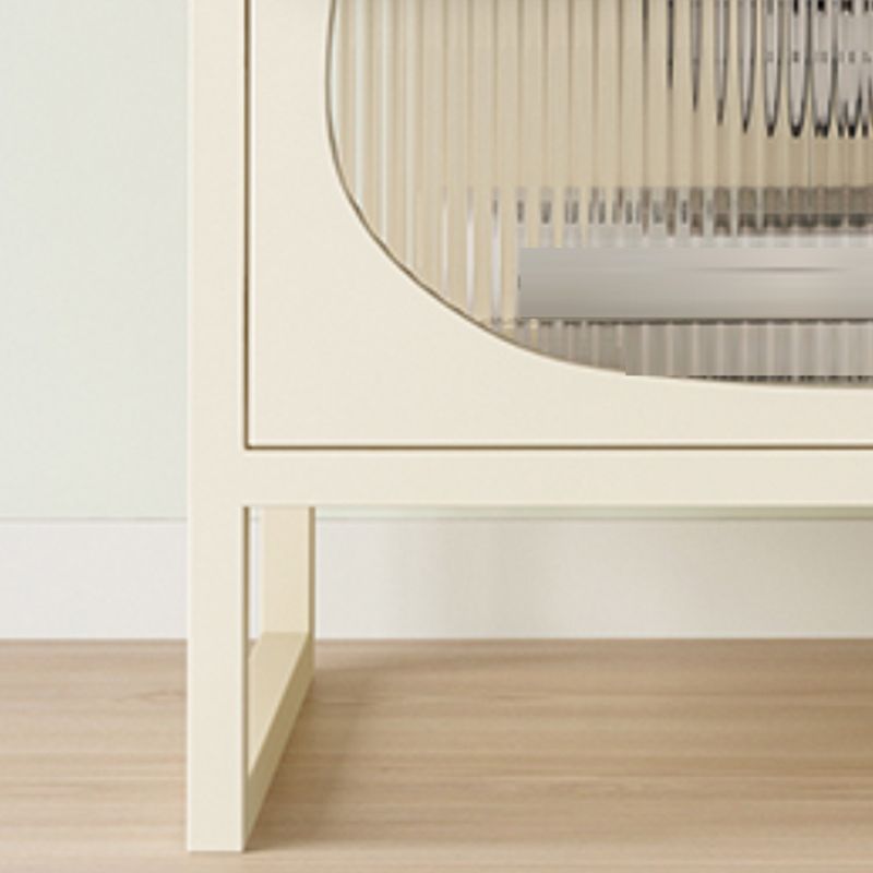 Comodino di accento metallico contemporaneo al comodino con porte per camera da letto