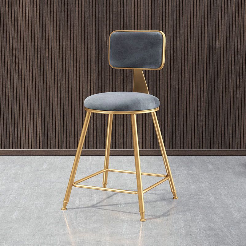 Glam Round Bar and Counter Stool Low Back Stool with 4 Legs in Gold Clearhalo 'Bar Furniture' 'Bar Stools' 'bar_stools' 'furn' 'furn_bar_stools' 'Furniture' 'furniture_bar_stools' 'Kitchen & Dining Furniture' 1200x1200_8bfe644c-0481-4ba7-9d63-94b157632754