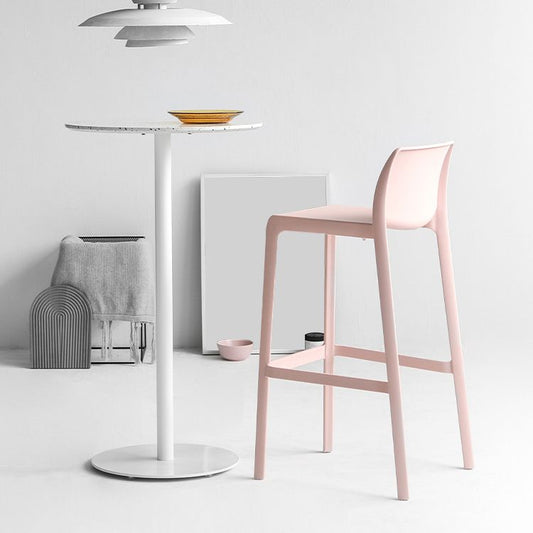 Sgabello da bar per interni impilabile industriale.