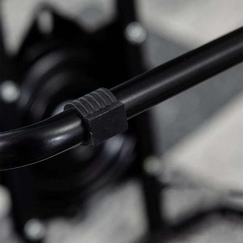 Chaise en cuir fausse 22,4 "L x21,6" W x32.6 "H ARMS INCLUS INCLUS POUR LE SOIR