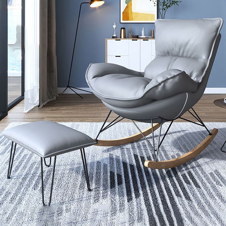 Moderna sedia da bilanciere imbottita sedia da bilanciere resistente alla cornice in metallo con ottomano