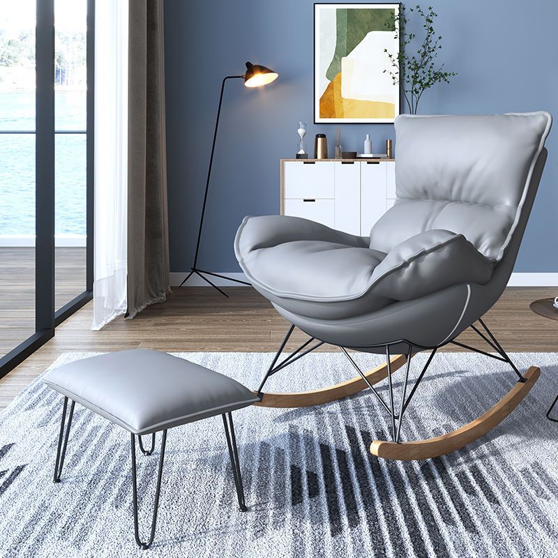 Chaise à bascule contemporaine Chaise de culbuteur en bois massif avec coussin de siège