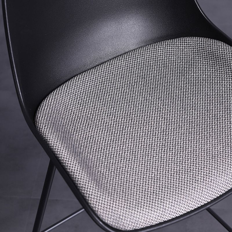 Modern Plastic Bar-stool Bucket Seat Counter Bar Stool with Metal Legs Clearhalo 'Bar Furniture' 'Bar Stools' 'bar_stools' 'furn' 'furn_bar_stools' 'Furniture' 'Kitchen & Dining Furniture' 1200x1200_8c88c4e1-3c78-480f-a5dc-e6b02d12b647