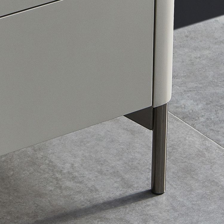 Server da pranzo in pietra grigia e buffet in legno con cassetti