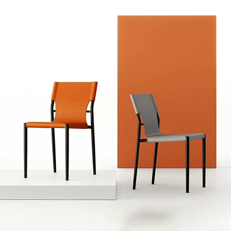 Silla de cuero sin brazo industrial silla de comedor del lado posterior con base de metal