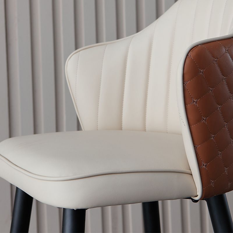 Glam Leder-Barhocker mit Rückenlehne und Metallbeinen