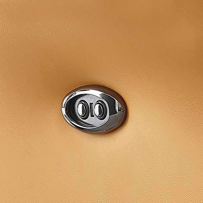 Contemporary Genuine Leather Recliner Chair with Swivel Base Clearhalo 'Chairs & Seating' 'furn' 'furn_recliners' 'Furniture' 'Living Room Furniture' 'Recliners' 1200x1200_8cd81c58-ed53-4b59-950d-3b73a3058396