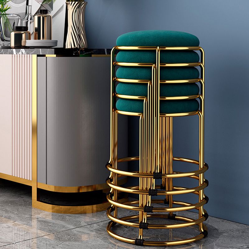 Velvet Upholstered Ottoman Solid Color Round Contemporary Metal Frame Ottoman Clearhalo 'furn' 'furn_ottomans_poufs' 'Furniture' 'Living Room Furniture' 'Ottomans & Poufs' 'ottomans_poufs' 1200x1200_8d541792-0350-4910-a477-f1f672f4420e