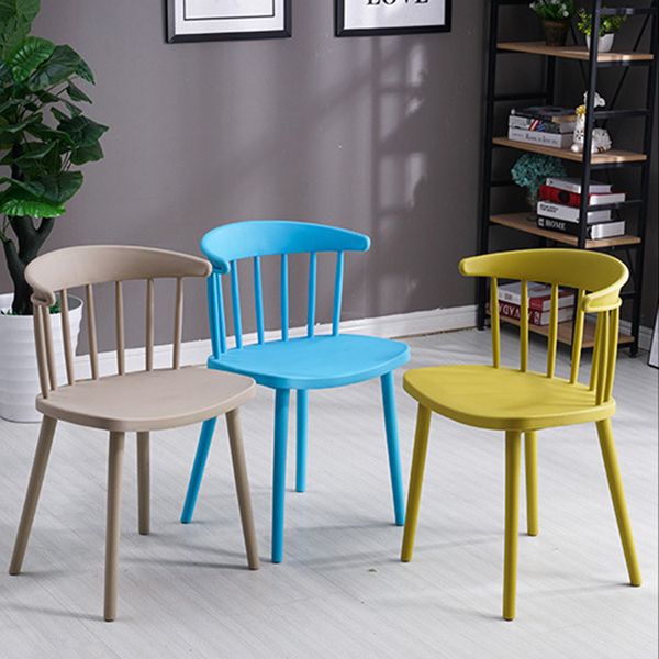 Sillas sin brazo de silla de comedor de estilo contemporáneo con patas de plástico para el hogar