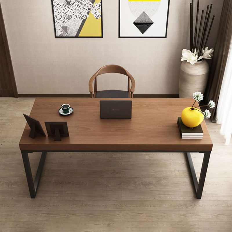 Escritorio de escritura industrial escritorio de secretario marrón rectangular con patas de metal