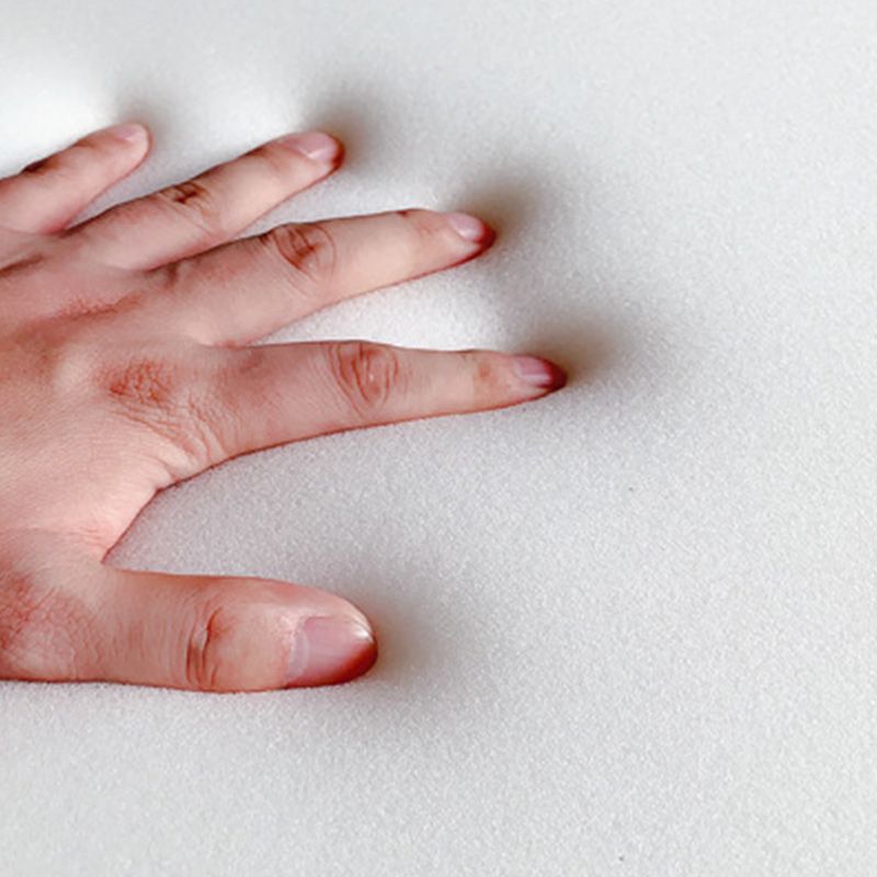 Modern Ottoman Velvet Upholstered Solid Color Metal Frame Round Ottoman Clearhalo 'furn' 'furn_ottomans_poufs' 'Furniture' 'Living Room Furniture' 'Ottomans & Poufs' 'ottomans_poufs' 1200x1200_8da64372-8b59-4ab6-9395-acd62f3657db