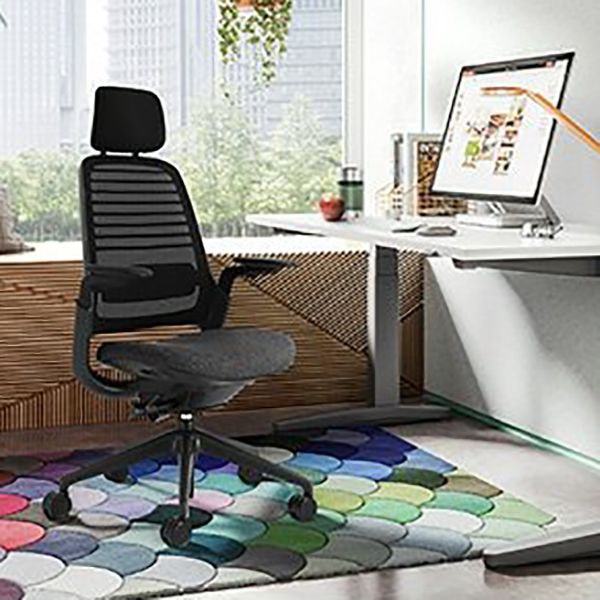 モダンなスイベルチェアチルトメカニズムリムーバブルアームズオフィスチェア付き車輪付き