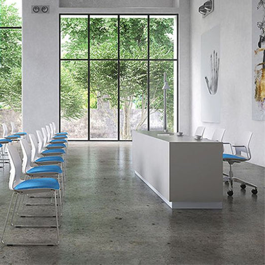 現代の白いバックゲストチェアが悲惨な低いバックオフィスチェア