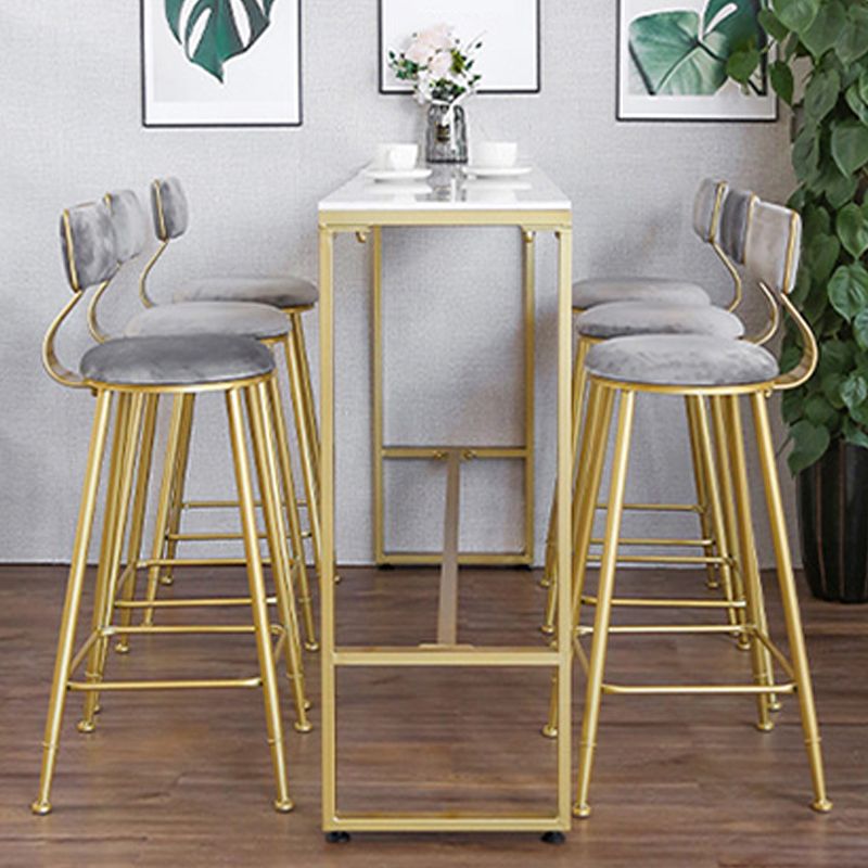 Mesa de mármol sintético blanco, mesa de bar de estilo moderno con base de caballete