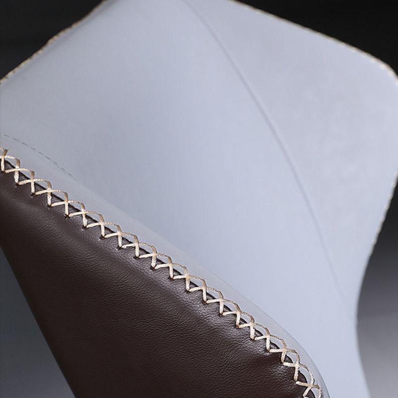 Chaise côté chaise de salle à manger à canon à wing-back pour salle à manger