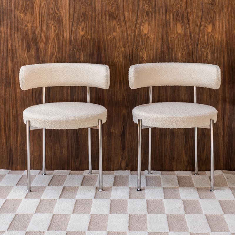 Silla de comedor tapizada con respaldo abierto de estilo moderno, silla lateral para interior