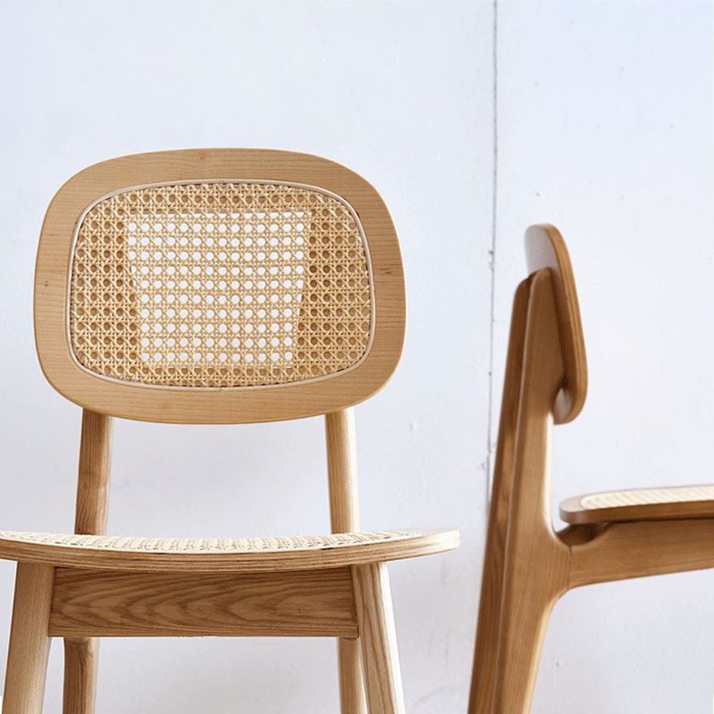 Sillas de comedor de ratán modernas muebles de comedor abiertos con patas de madera en acabado mate