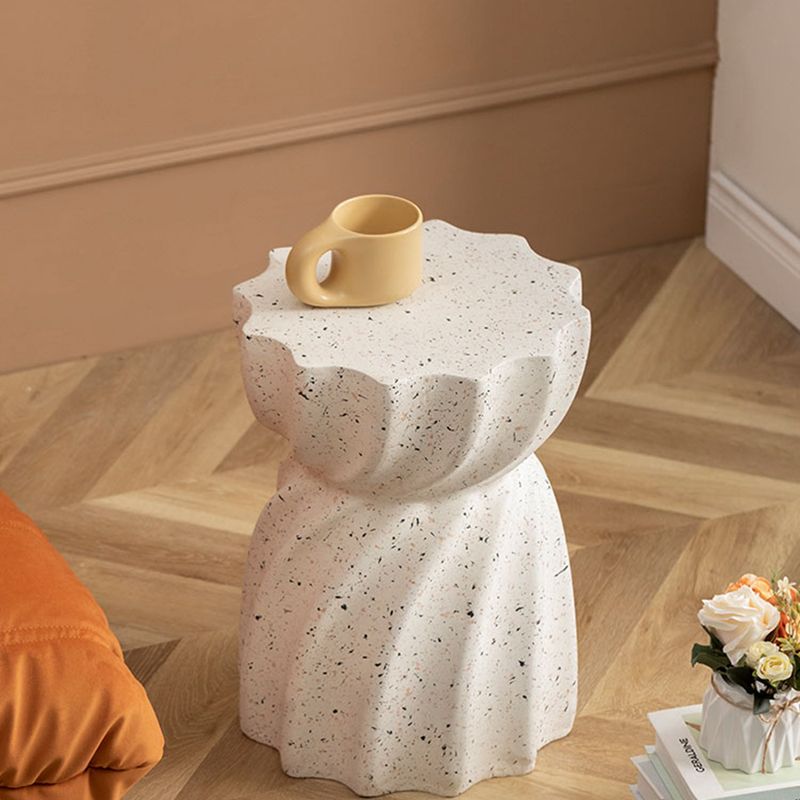 Contemporary 13.8-inch End Table Pedestal Beige Nesting Table Clearhalo 'Coffee & Accent Tables' 'End & Side Tables' 'end_side_tables' 'furn' 'furn_end_side_tables' 'Furniture' 'Living Room Furniture' 1200x1200_8f4944c6-943c-4eb3-aa94-05c046761158