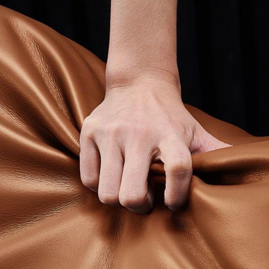 Cuscini contemporanei a sedere stazionarie con braccio svasato