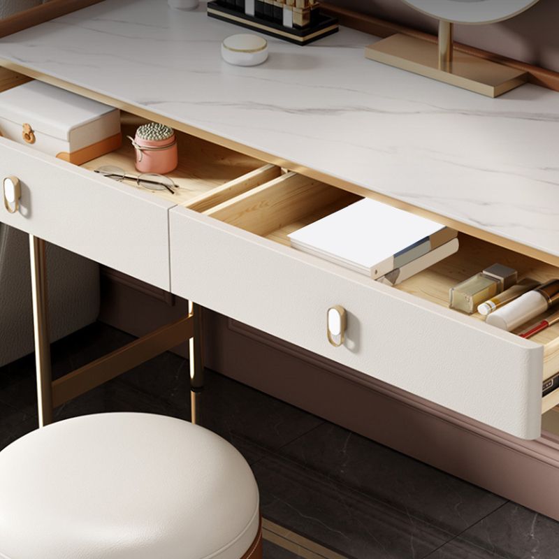 Coiffeuse de vanité miroir en bois à chambre blanche contemporaine