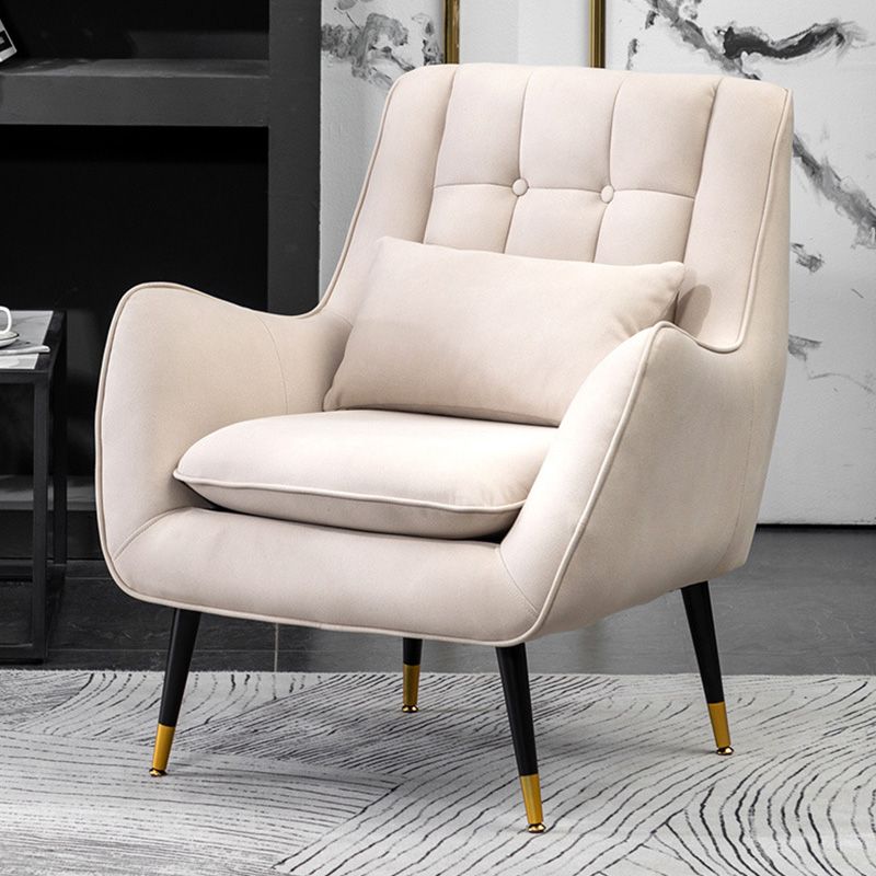 Chaise d'accentuation moderne de 30,7 "de largeur avec quatre jambes de base pour la chambre