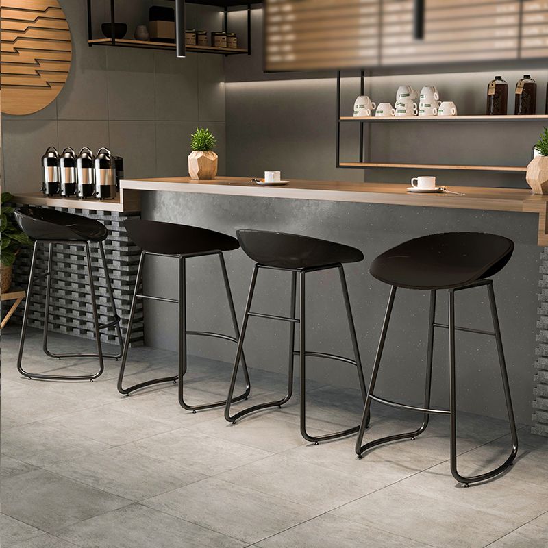 Contemporary Counter Bar Stool Plastic Bar Stool with Iron Base and Footrest Clearhalo 'Bar Furniture' 'Bar Stools' 'bar_stools' 'furn' 'furn_bar_stools' 'furniture_bar_stools' 'Kitchen & Dining Furniture' 'kitchen&dining_furn' 'kitchen' 'kitchen_furn' Furniture' 1200x1200_8f9f4b94-64e2-474a-86c3-f45ad5ba3e66