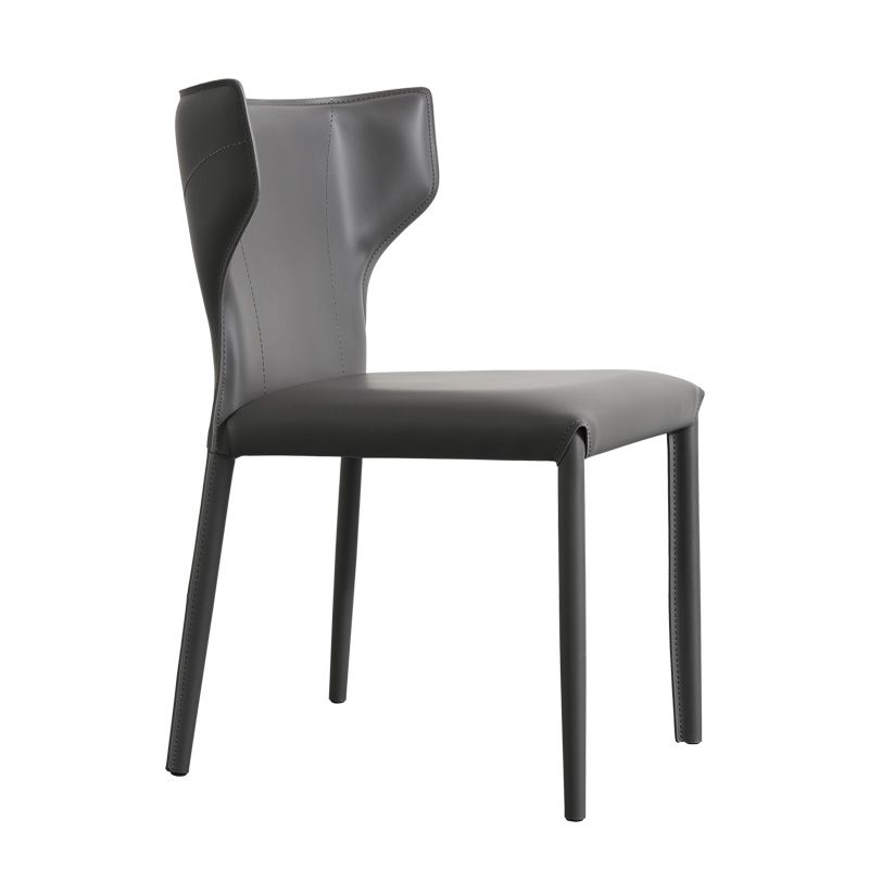 Silla de comedor de cuero y metal sin brazo de forma sintética contemporánea