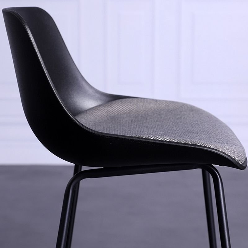 Modern Plastic Bar-stool Bucket Seat Counter Bar Stool with Metal Legs Clearhalo 'Bar Furniture' 'Bar Stools' 'bar_stools' 'furn' 'furn_bar_stools' 'Furniture' 'Kitchen & Dining Furniture' 1200x1200_8fb8a087-0fe4-4977-8c32-464196dd9134