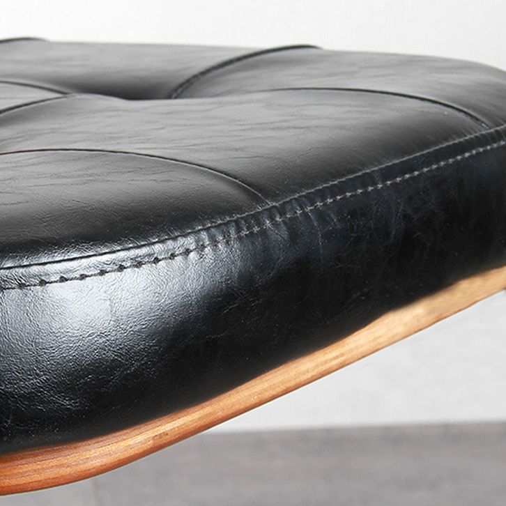 Sedia brasserie in pelle industriale sedia da pranzo nera aperta con gambe dorate