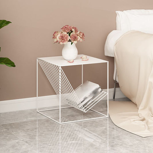 メタルスクエアトップサイドテーブル19.68 "雑誌ホルダー付きの背の高いフレームベースエンドテーブル