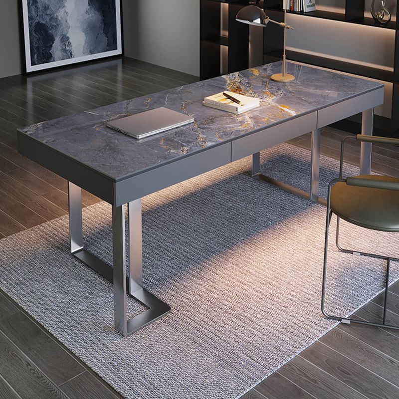 3つの引き出しライティングデスク石石長ステンレス鋼の脚付きオフィスデスク