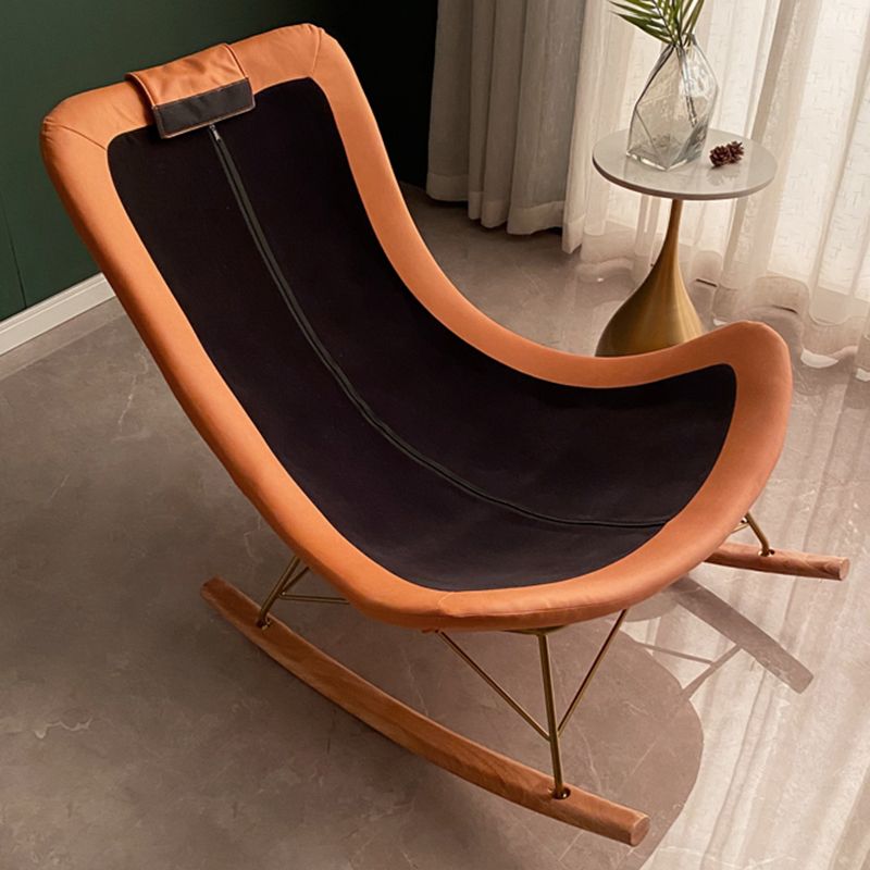 Chaise à bascule de style glam