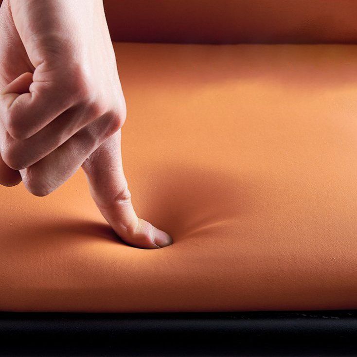 Chaise latéral à dos intérieure en métal contemporain en métal solide à dos solide