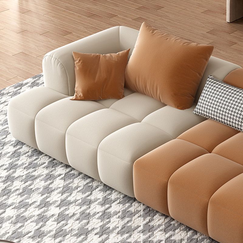 Eingebrauchtes Armsofa zeitgenössischer L -Kunstleder -Sofa mit Kissen