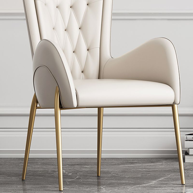 Chaise de pavée latéral de style glam metal parsons avec des jambes dorées