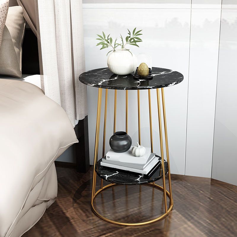 Nightand de table à accent en marbre faux contemporain 24,4 "haut de nuit de lit avec 2 étagères