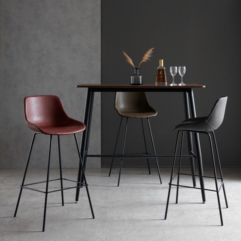 Industrial Bucket Leather Counter Bar Stool Footrest Counter Chair with Black Base Clearhalo 'Bar Furniture' 'Bar Stools' 'bar_stools' 'furn' 'furn_bar_stools' 'Furniture' 'Kitchen & Dining Furniture' 1200x1200_910d35ec-13e9-4134-9767-41f87619f4f1