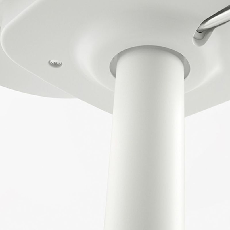 白いバースツール調整可能な高さのスイベルダイニングスツールと金属ベース